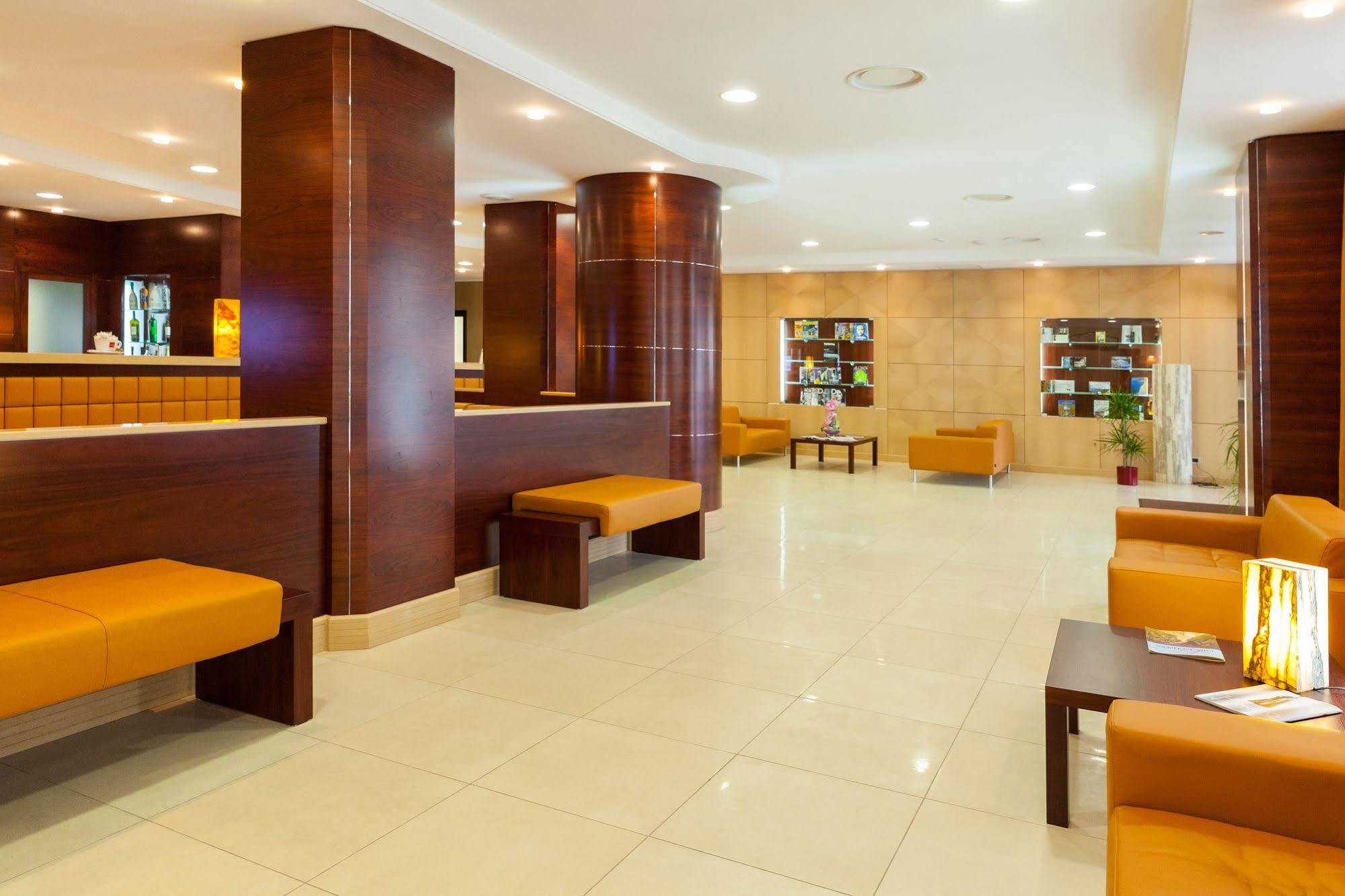 Bv President Hotel Rende Esterno foto
