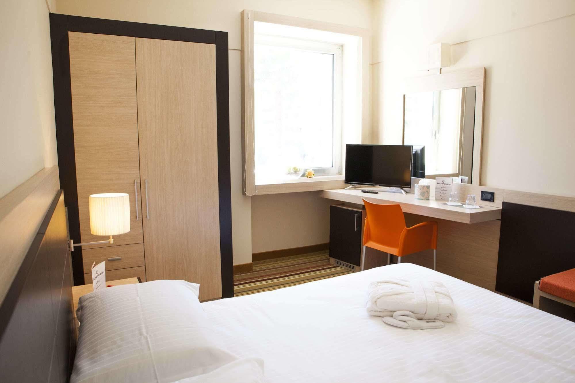 Bv President Hotel Rende Esterno foto