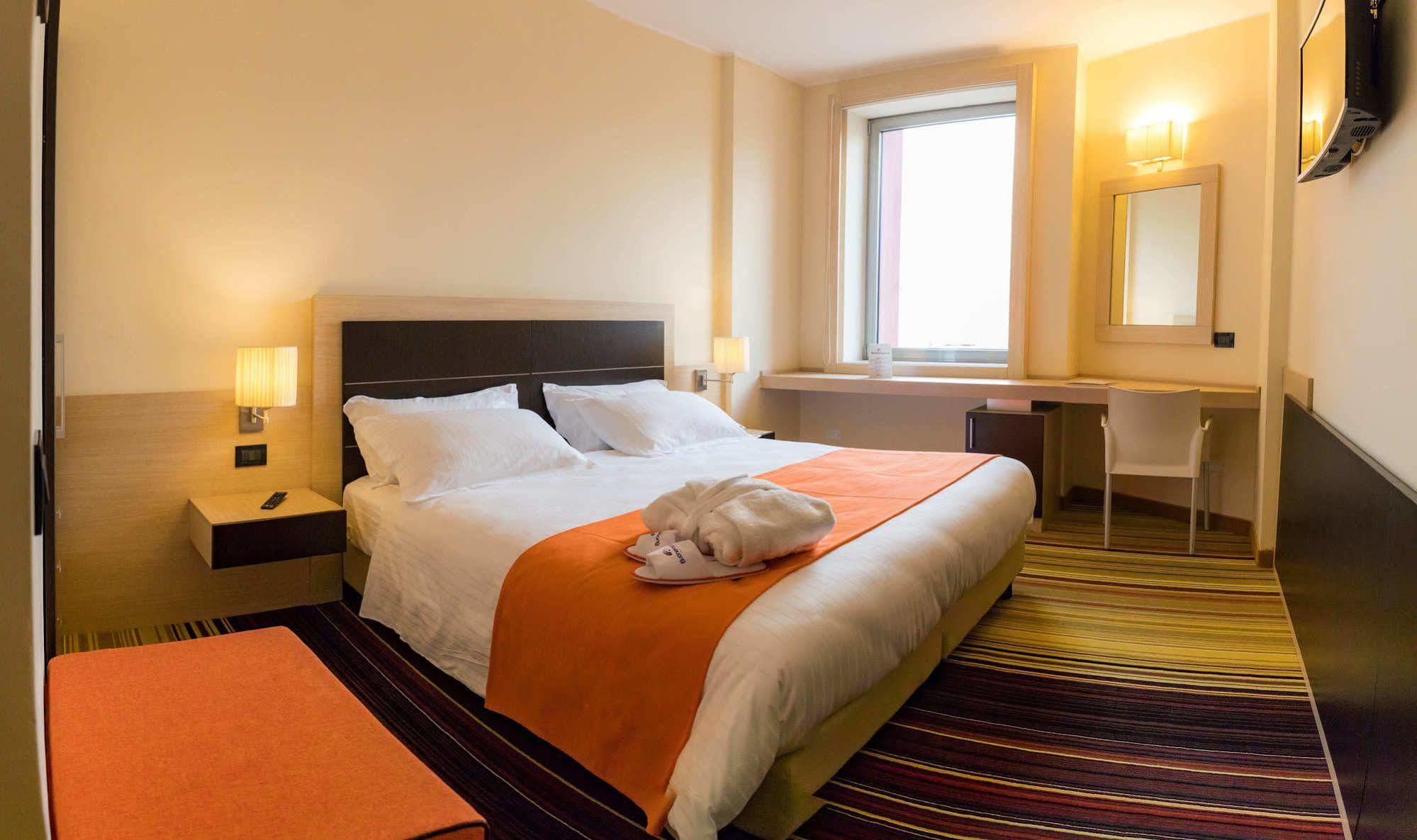 Bv President Hotel Rende Esterno foto