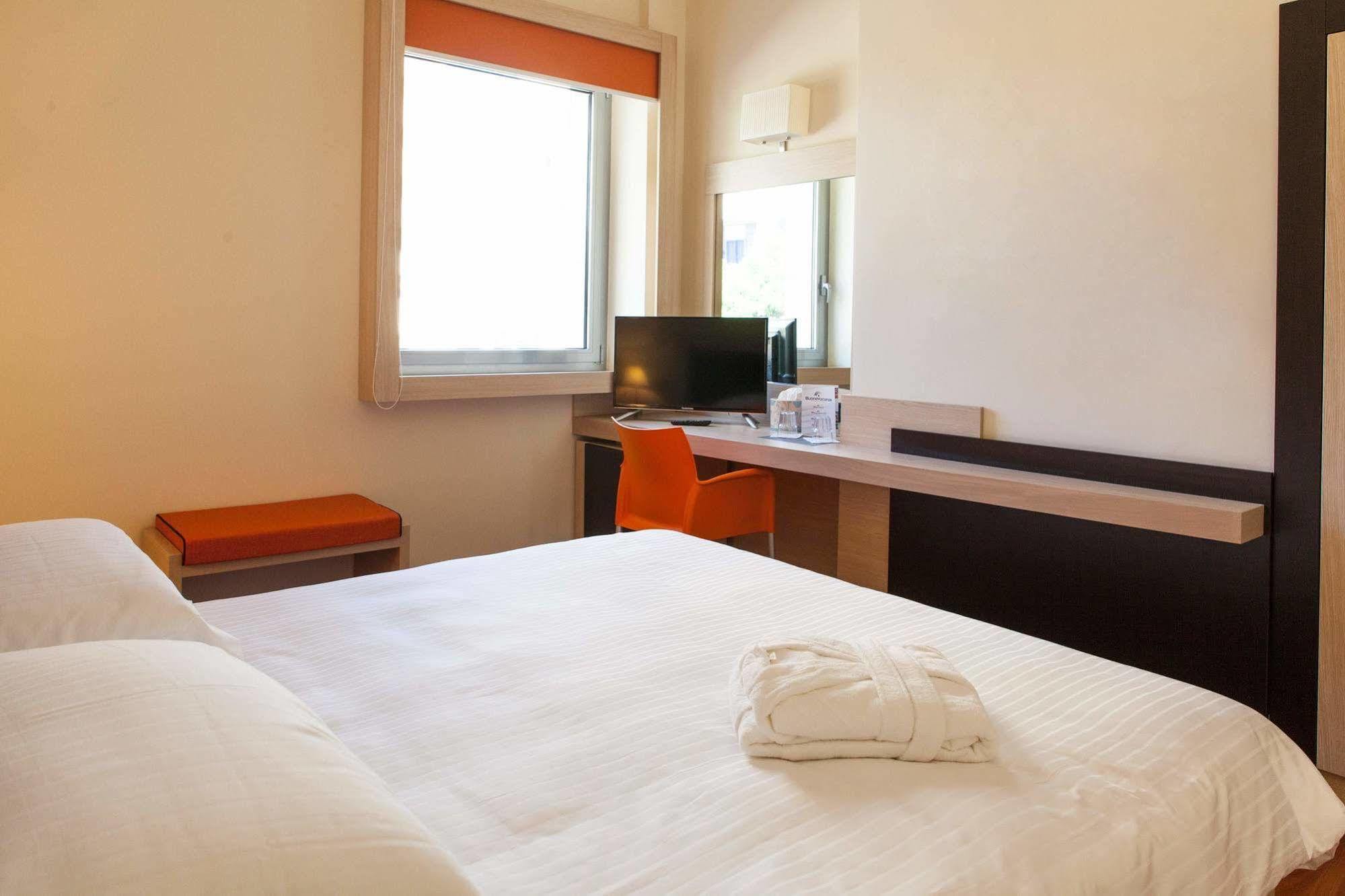 Bv President Hotel Rende Esterno foto