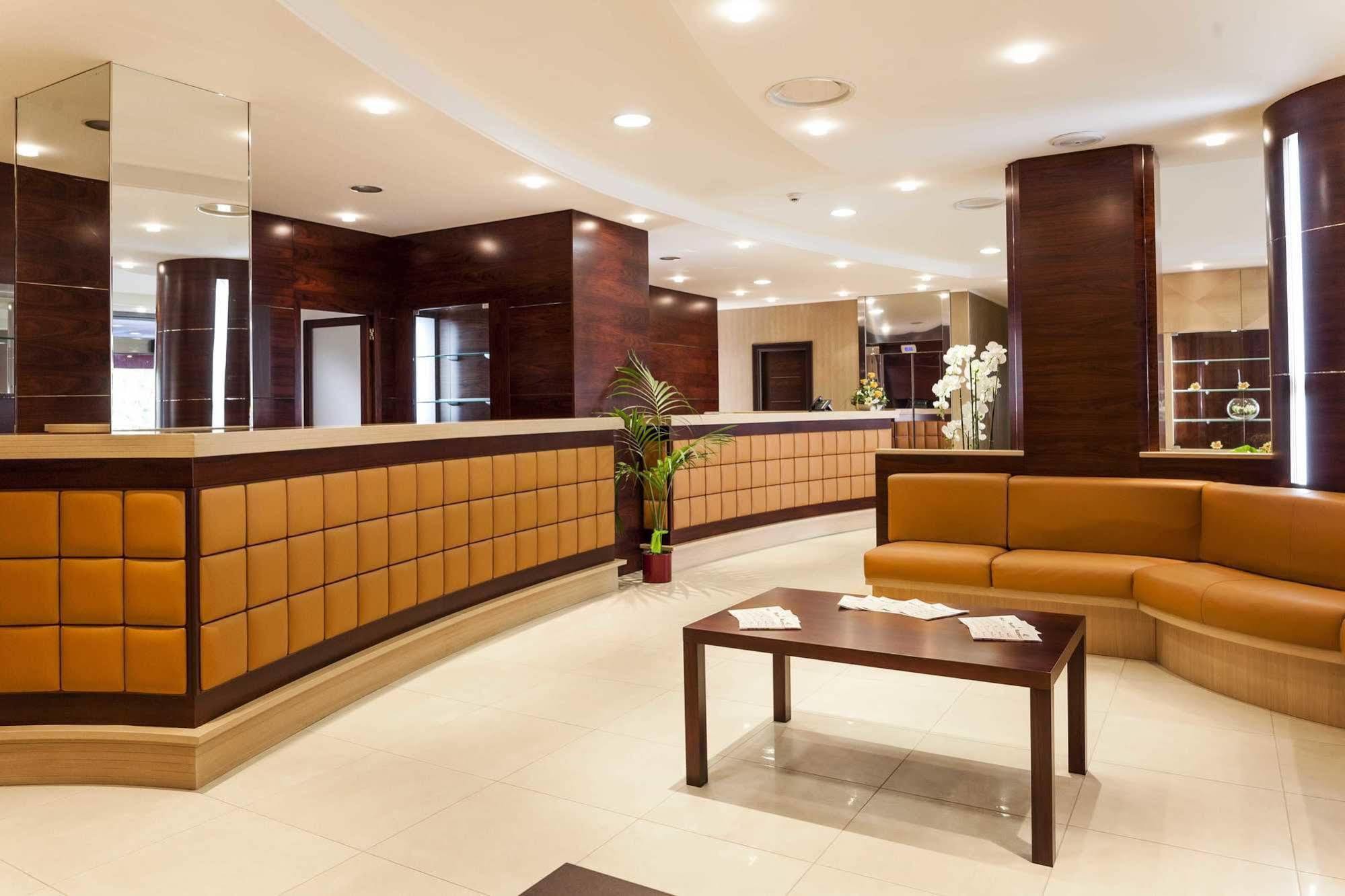 Bv President Hotel Rende Esterno foto